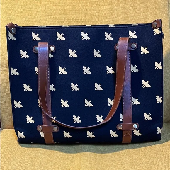 Modcloth campus director bag with bumblebees 🐝 - Picture 3 of 6